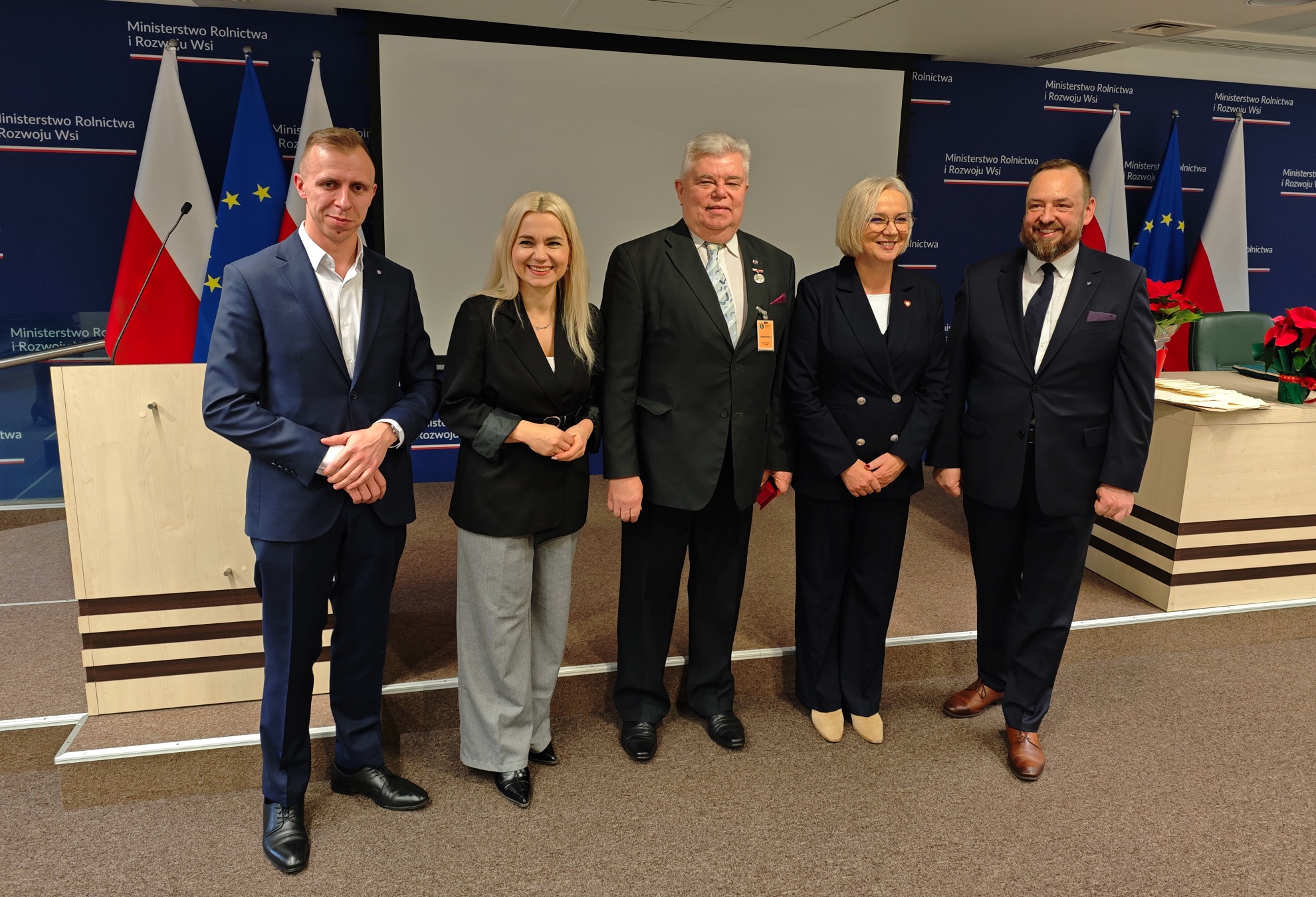 Uroczystość wręczenia odznaczeń w Głównym In