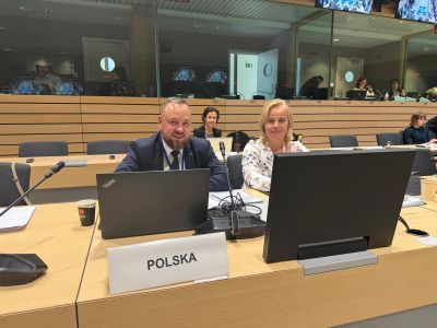 Główny Lekarz Weterynarii siedzi razem z pracownikiem GIW na posiedzeniu grupy roboczej. Główny Lekarz Weterynarii siedzi razem z pracownikiem GIW na posiedzeniu grupy roboczej.