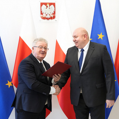 Minister Czesław Siekierski powołuje na stanowisko Głównego Lekarza Weterynarii pana Krzysztofa Jażdżewskiego (fot. MRiRW)